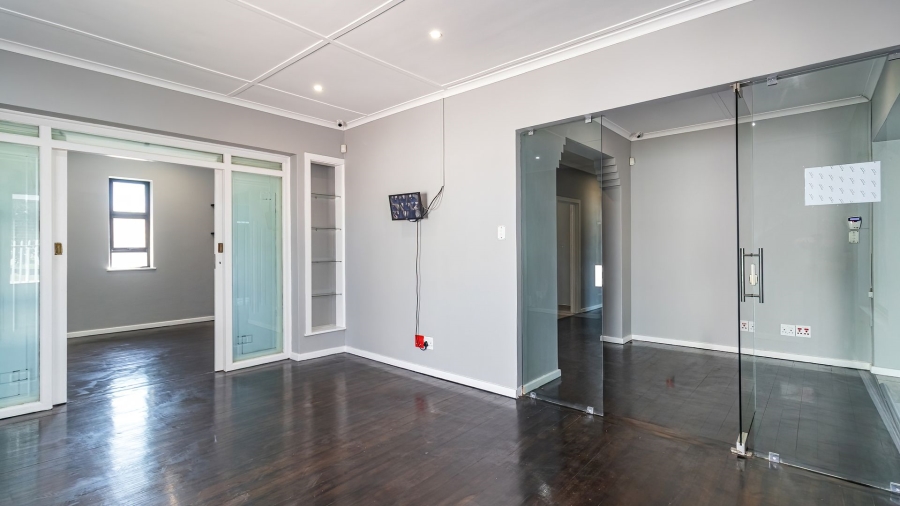 To Let commercial Property for Rent in Newton Park Eastern Cape